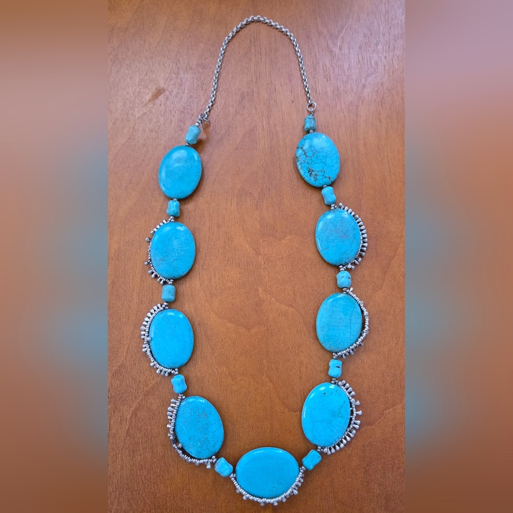 GORGEOUS LARGE TURQUOISE AND STERLING SILVER NECKLACE